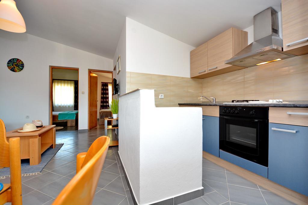 Apartment Marijana Vir Exterior photo