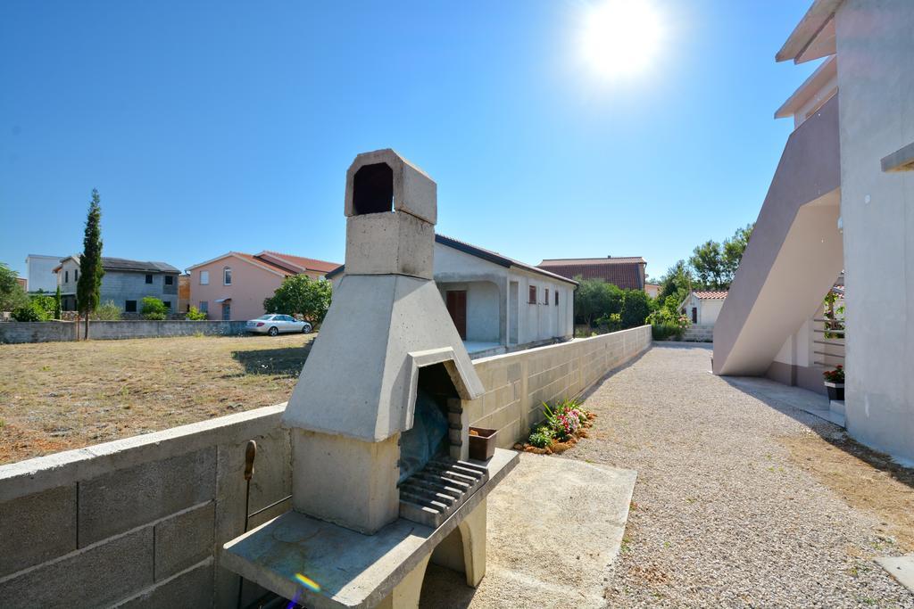 Apartment Marijana Vir Exterior photo
